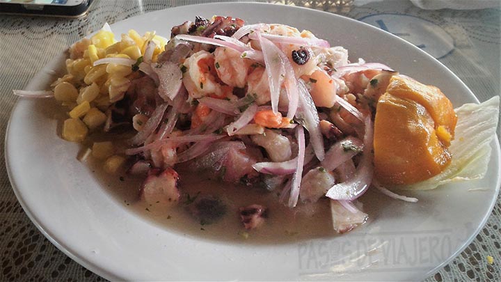 Ceviche mixto Restaurante Frutos del Mar