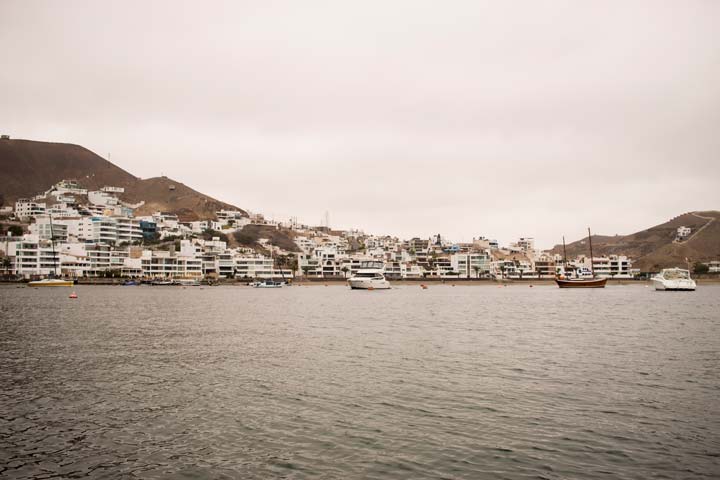 Naplo visto desde el mar