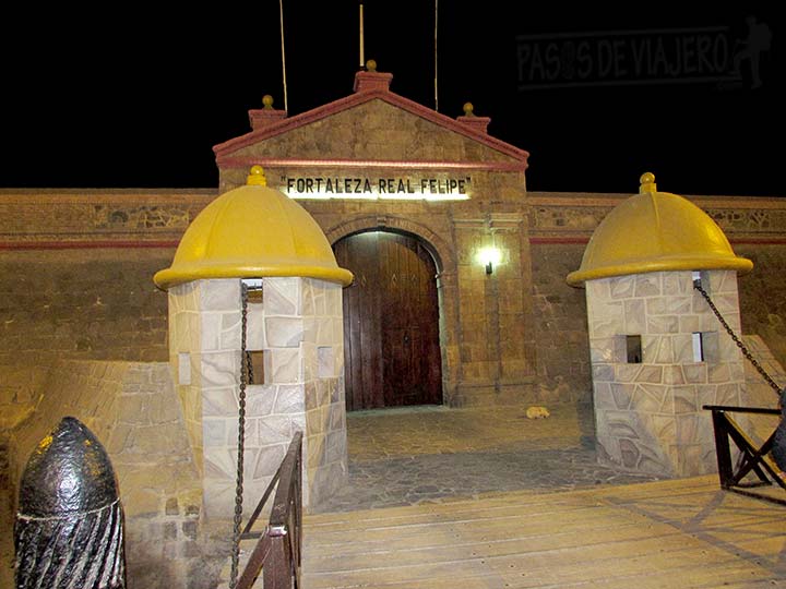 Puerta principal Fortaleza Real Felipe